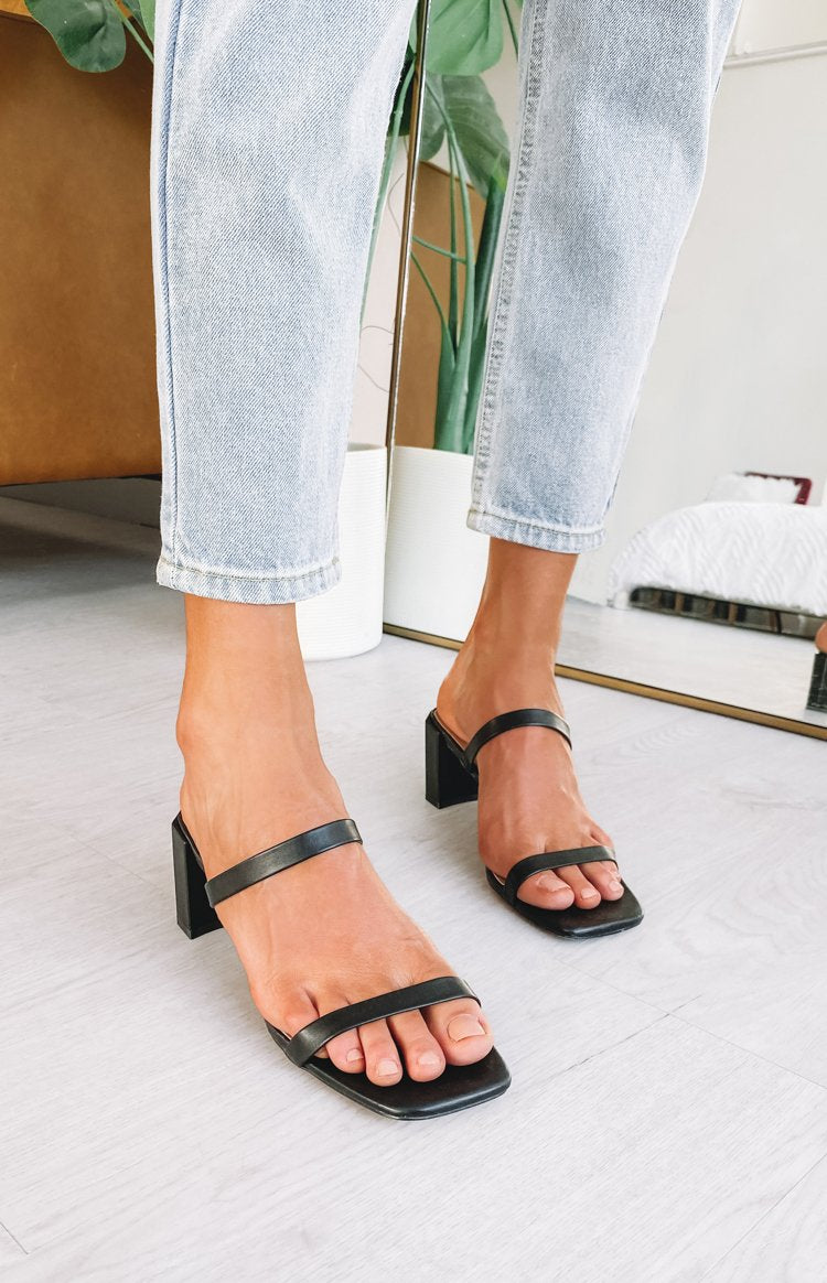 Billini Luna Heels Black Image