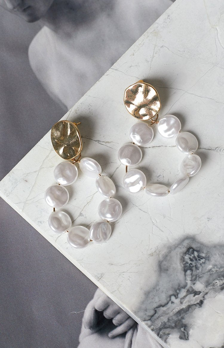 Eclat Elke Pearl Hoop Earrings Gold Image