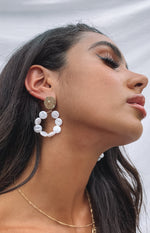 Eclat Elke Pearl Hoop Earrings Gold Image