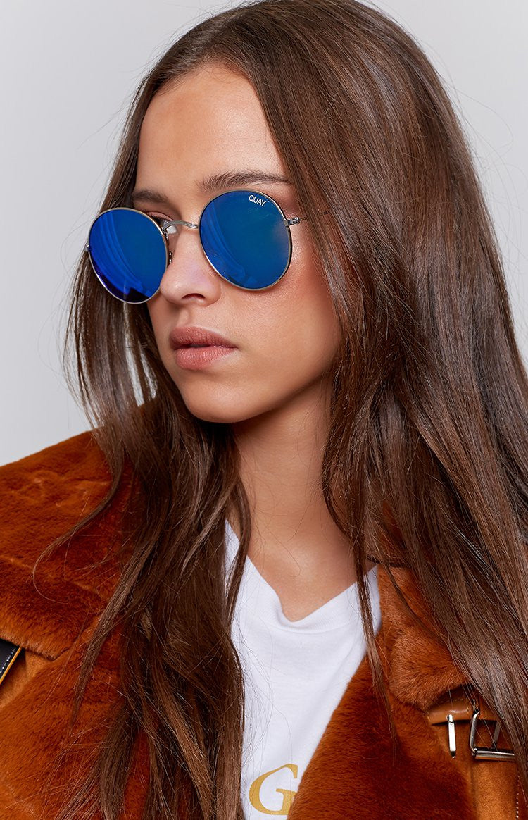 Quay Mod Star Sunglasses Silver Blue Second Image