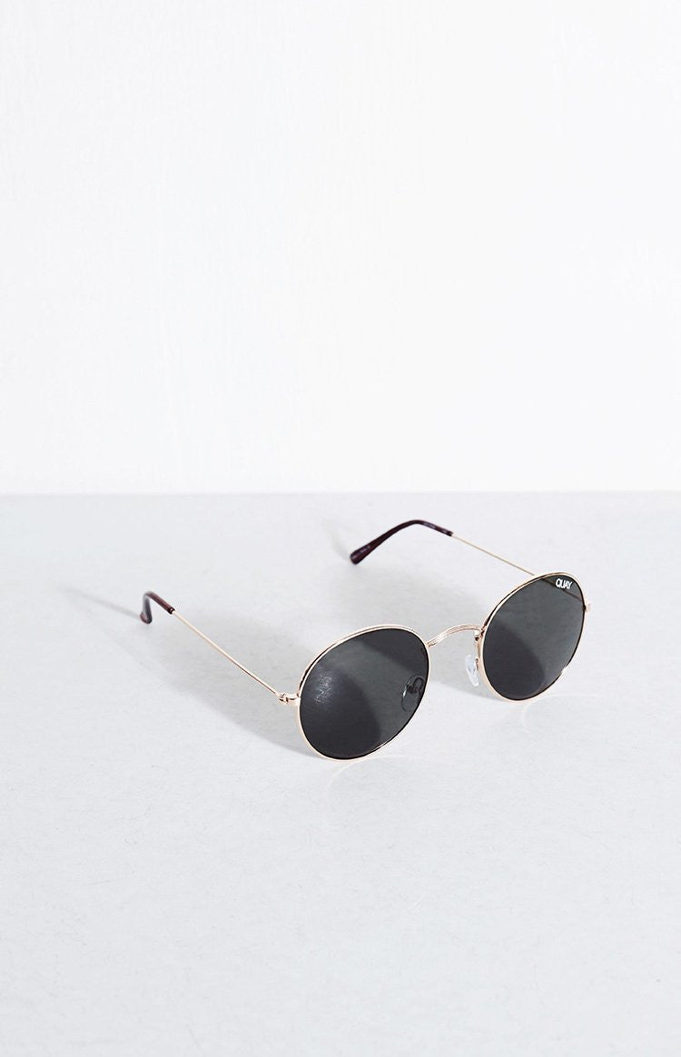 Quay Mod Star Sunglasses Gold Green Image